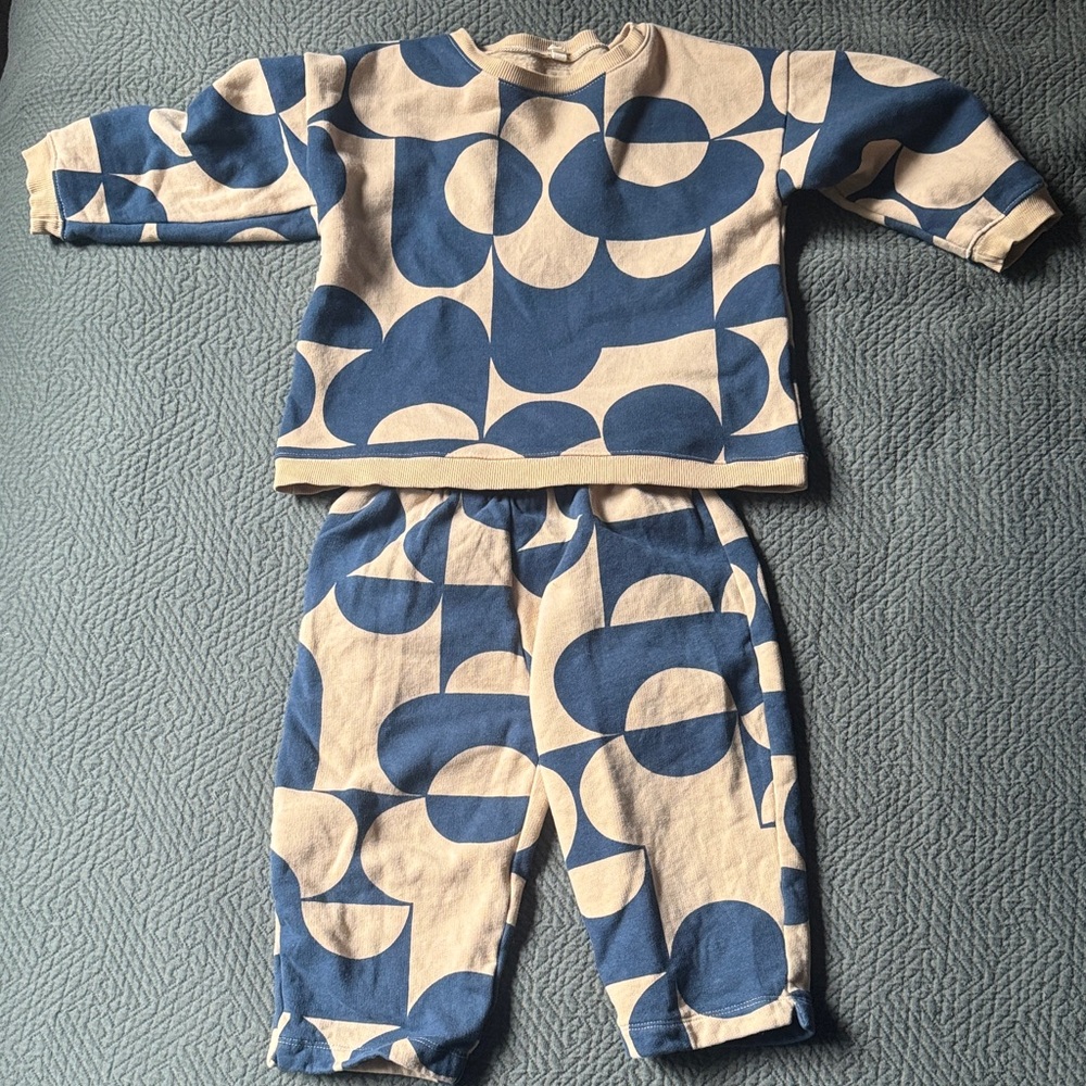 Organic Zoo - Blue and Cream Geometric Pants and Sweatshirt